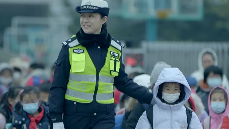 原创MV《一抹红蓝》致敬全国所有的交通警察！